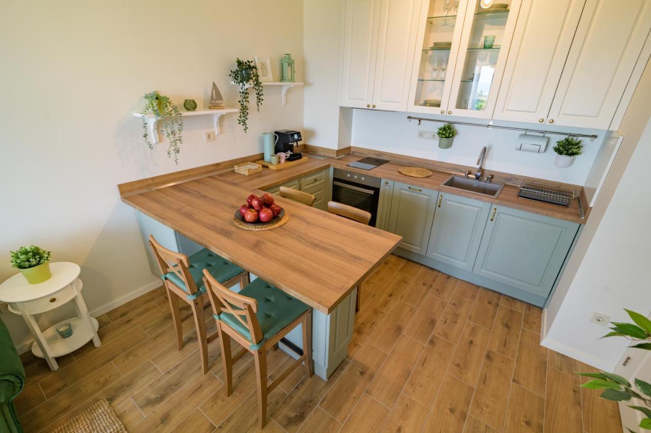 Apartment A'More Saints Constantine and Helena Екстер'єр фото