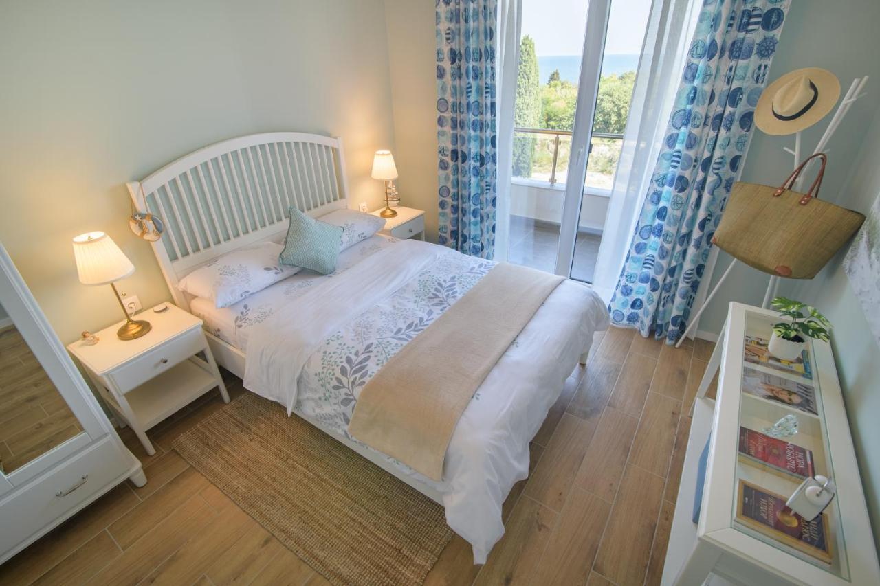 Apartment A'More Saints Constantine and Helena Екстер'єр фото